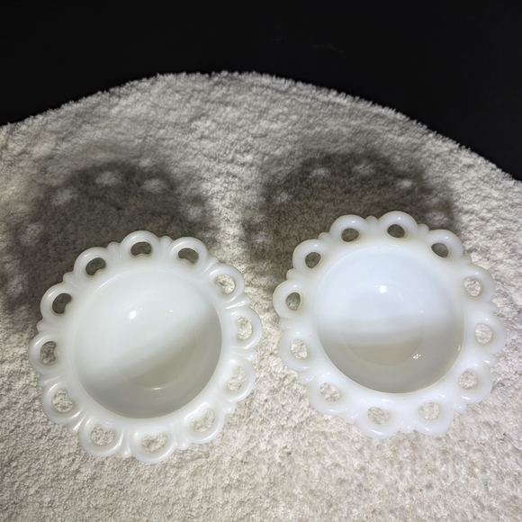 Vintage Anchor Hocking Old Colony Lace Edge Milk Glass Pedestal Candy Dishes 5" - Picture 4 of 8